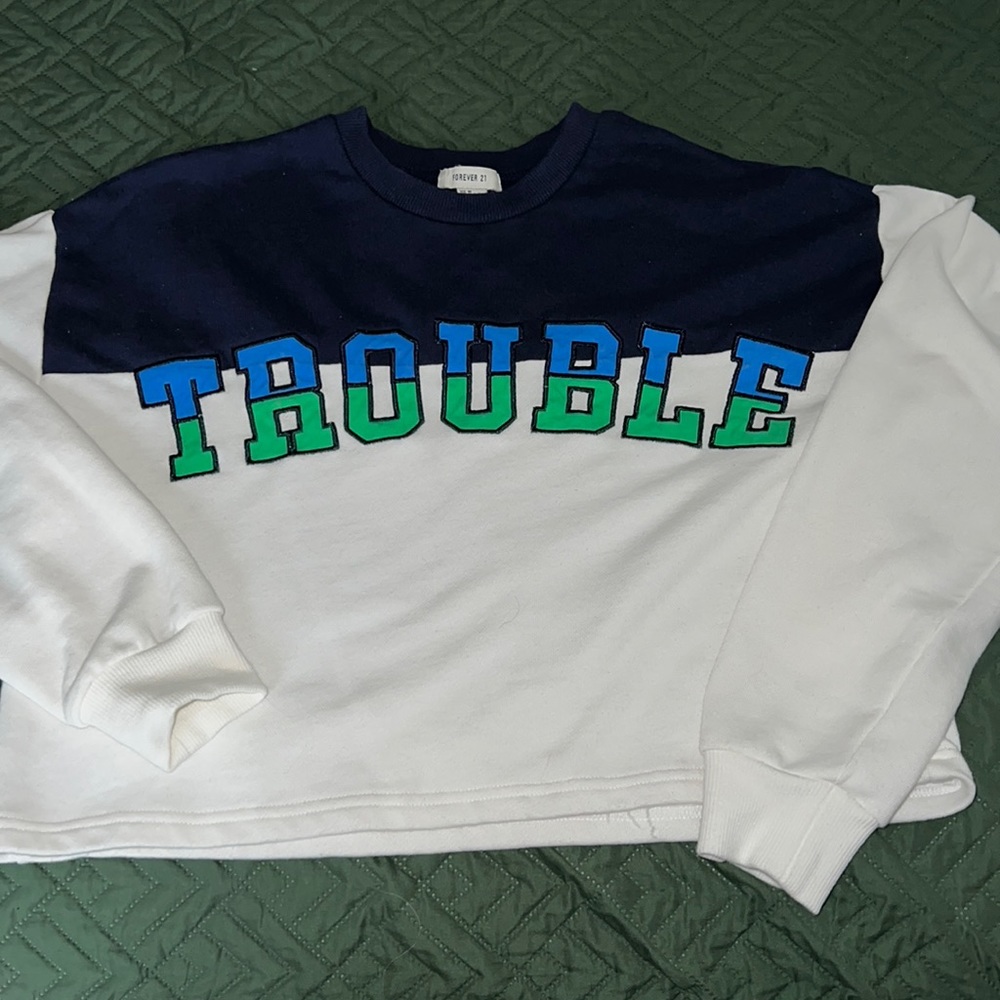 Forever 21 cropped sweater size medium